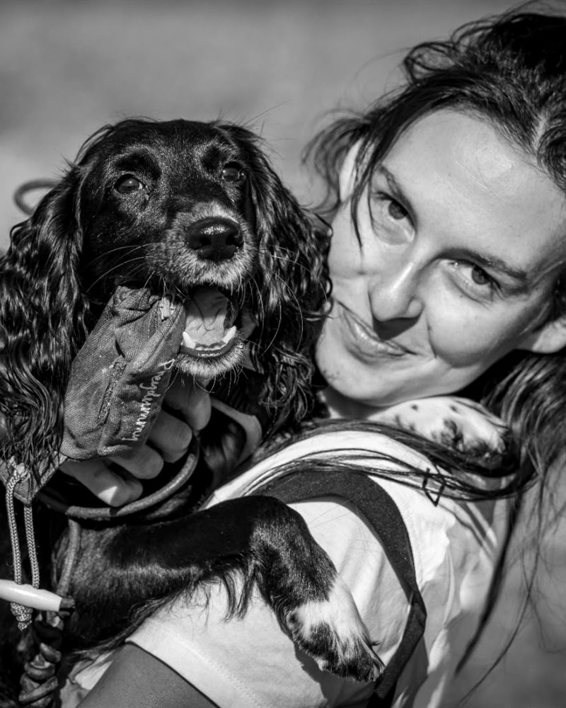 Foto di Simona con il suo cane